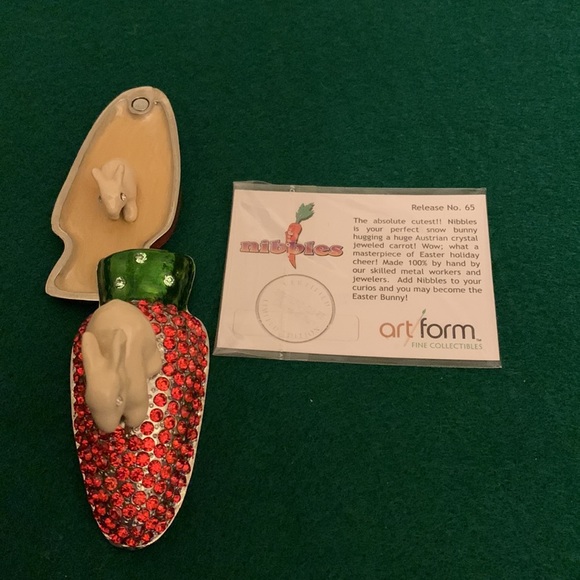 Nibble Rabbit by: Objet D’art - Picture 4 of 5